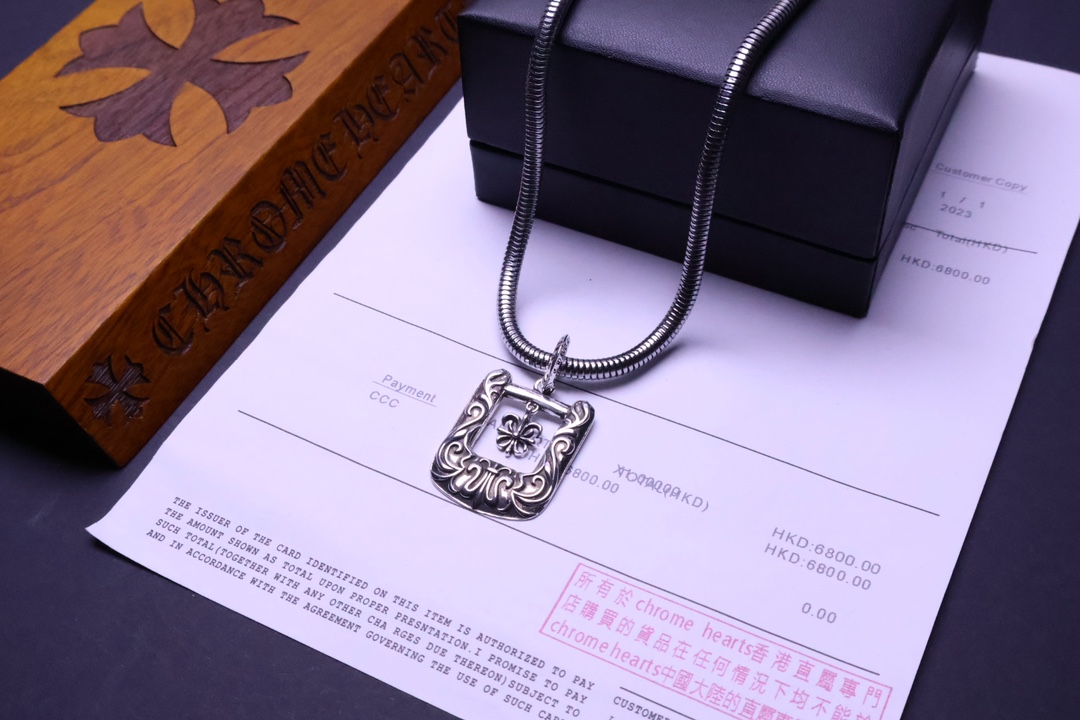 𝐂𝐡𝐫𝐨𝐦𝐞 𝐡𝐞𝐚𝐫𝐭𝐬 克罗心✝️项链，帅爆了最新款克罗心项链 ⚜️造型不同的花纹设计风格 呈现出与