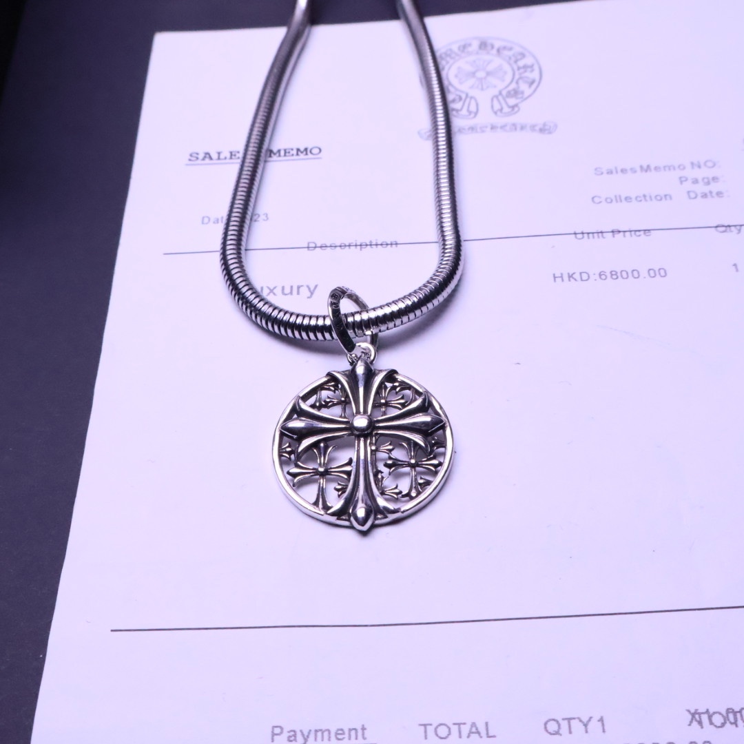 𝐂𝐡𝐫𝐨𝐦𝐞 𝐡𝐞𝐚𝐫𝐭𝐬 克罗心✝️项链，帅爆了最新款克罗心项链 ⚜️造型不同的花纹设计风格 呈现出与