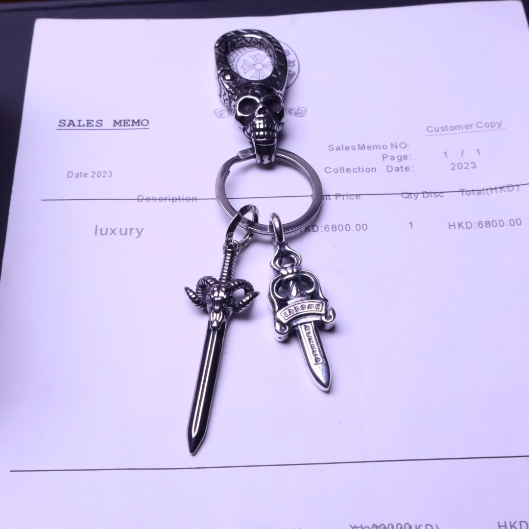 𝐂𝐡𝐫𝐨𝐦𝐞 𝐡𝐞𝐚𝐫𝐭克罗心钥匙扣挂件🔑裤👖包💼挂件 做工、质感一流.小细节提升本身整体品味， 搭配起