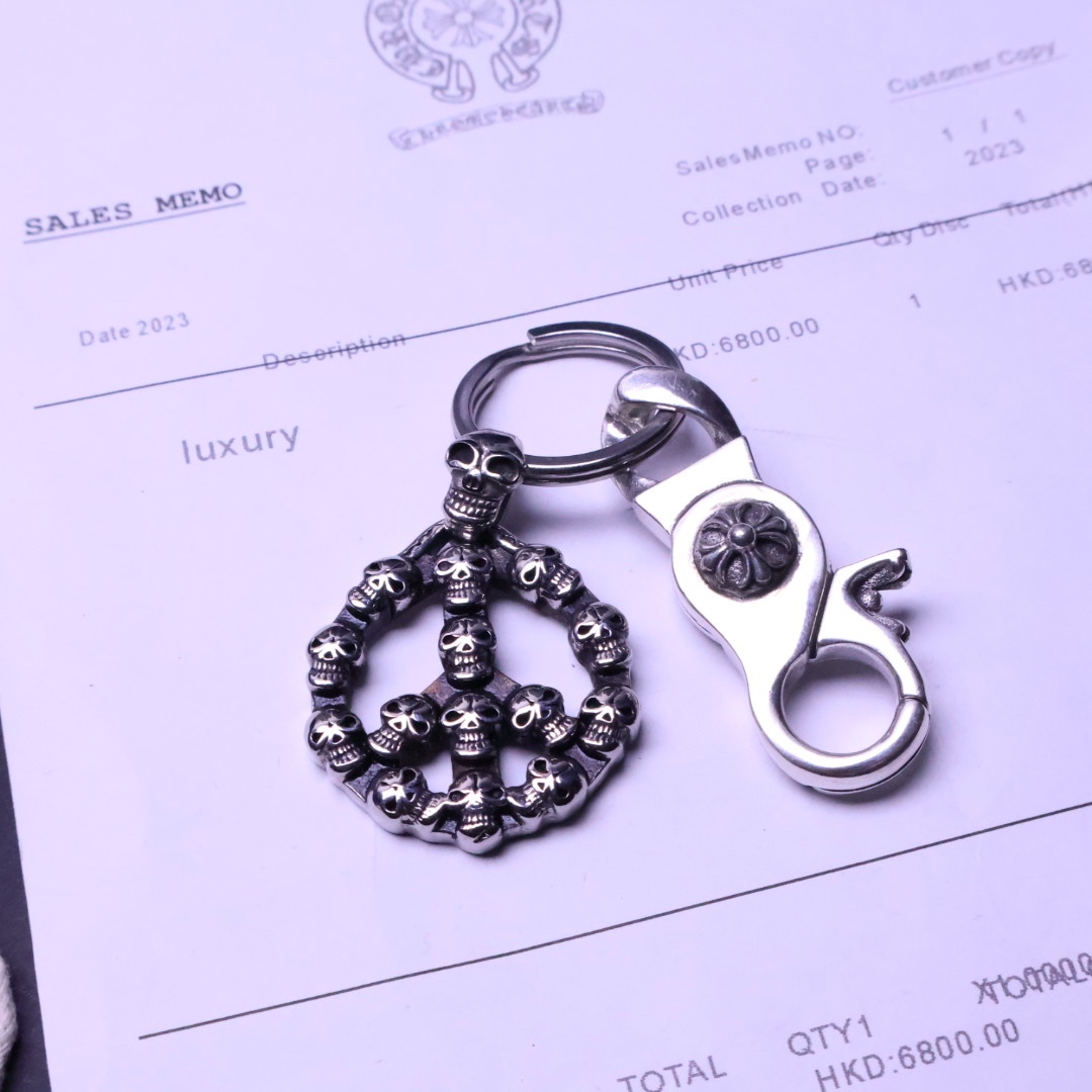 𝐂𝐡𝐫𝐨𝐦𝐞 𝐡𝐞𝐚𝐫𝐭克罗心钥匙扣挂件🔑裤👖包💼挂件 做工、质感一流.小细节提升本身整体品味， 搭配起