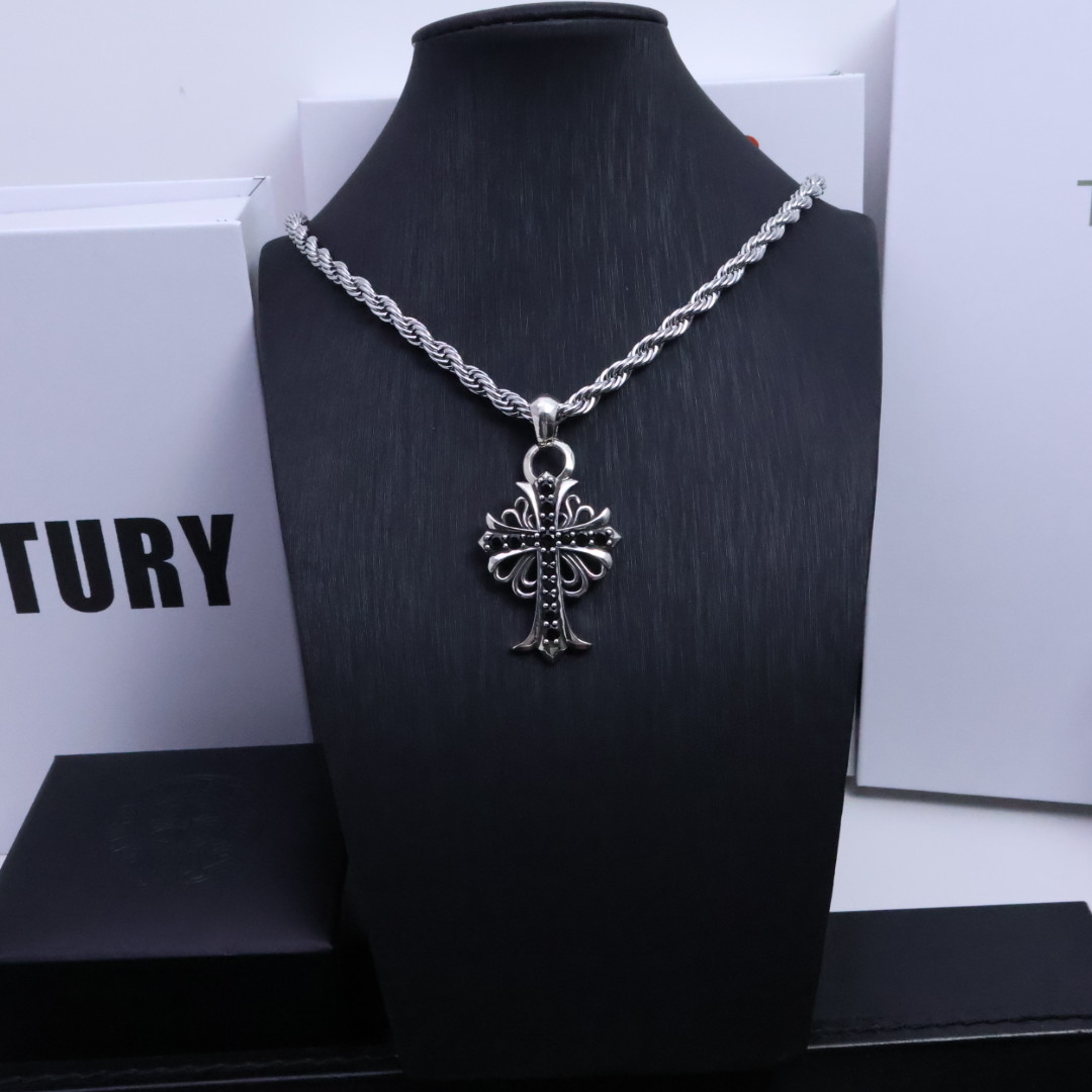 𝐂𝐡𝐫𝐨𝐦𝐞 𝐡𝐞𝐚𝐫𝐭𝐬 克罗心✝️项链，帅爆了最新款克罗心项链 ⚜️造型不同的花纹设计风格 呈现出与
