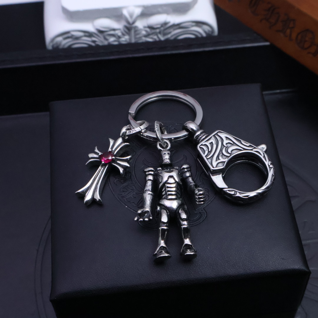𝐂𝐡𝐫𝐨𝐦𝐞 𝐡𝐞𝐚𝐫𝐭克罗心钥匙扣挂件🔑裤👖包💼挂件 做工、质感一流.小细节提升本身整体品味， 搭配起