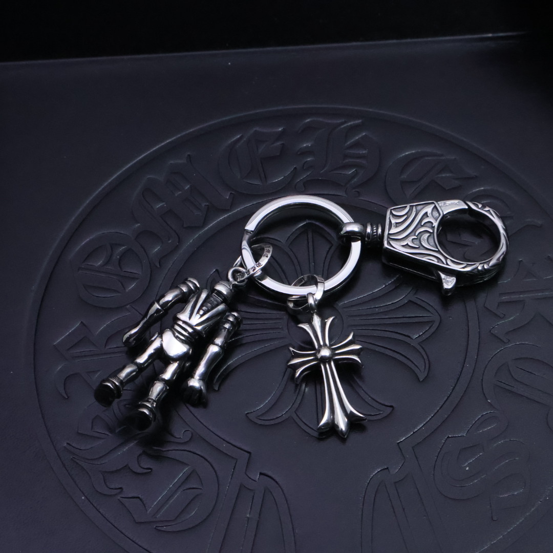 𝐂𝐡𝐫𝐨𝐦𝐞 𝐡𝐞𝐚𝐫𝐭克罗心钥匙扣挂件🔑裤👖包💼挂件 做工、质感一流.小细节提升本身整体品味， 搭配起