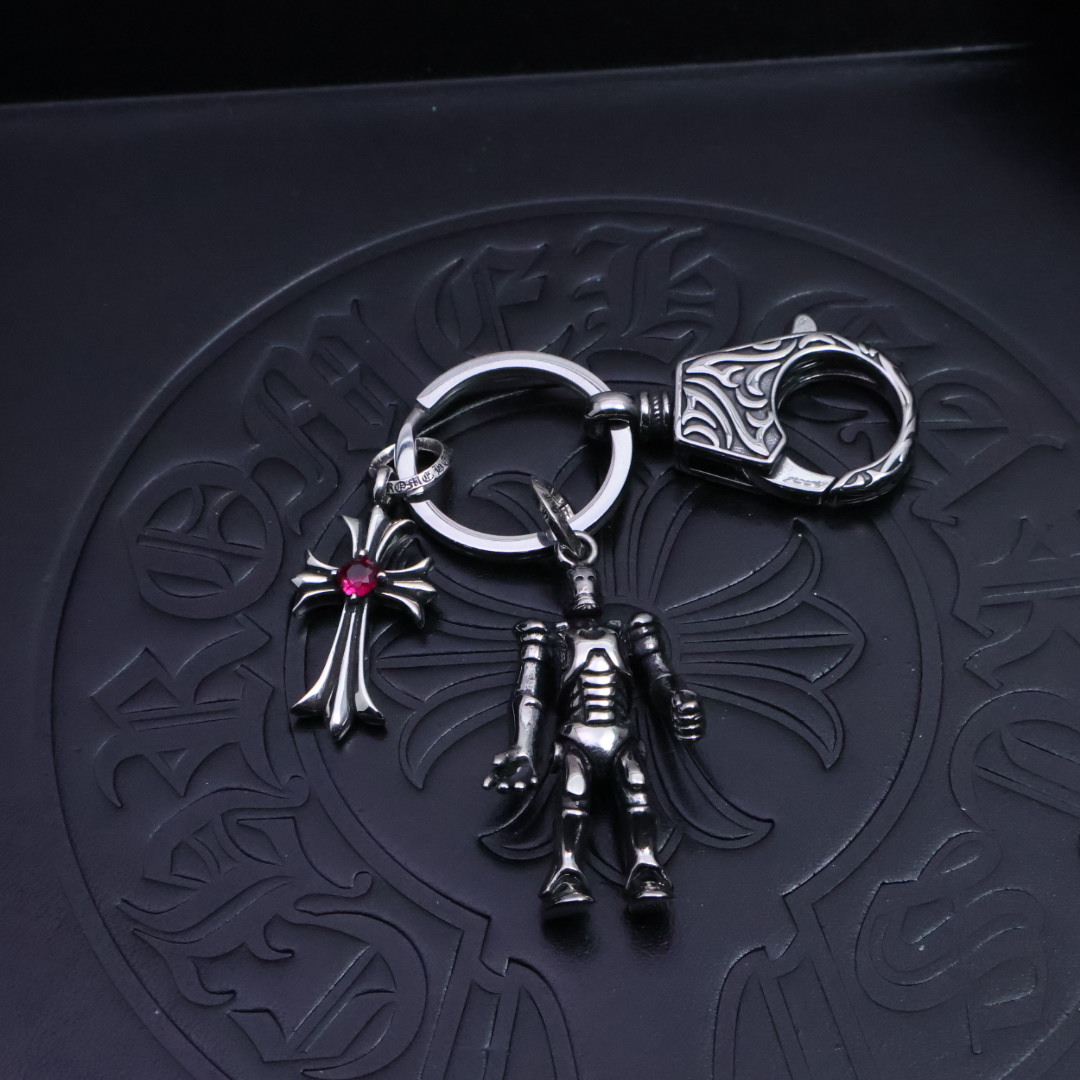 𝐂𝐡𝐫𝐨𝐦𝐞 𝐡𝐞𝐚𝐫𝐭克罗心钥匙扣挂件🔑裤👖包💼挂件 做工、质感一流.小细节提升本身整体品味， 搭配起