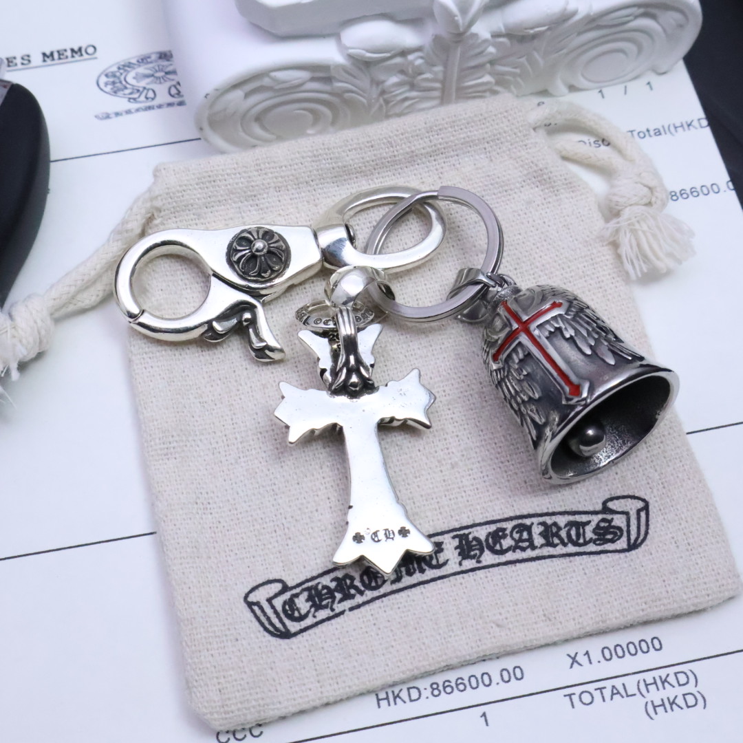𝐂𝐡𝐫𝐨𝐦𝐞 𝐡𝐞𝐚𝐫𝐭［爆款上架］✝️克罗心钥匙扣挂件🚗挂件🔑裤👖包💼挂件 做工、质感一流.小细节提升