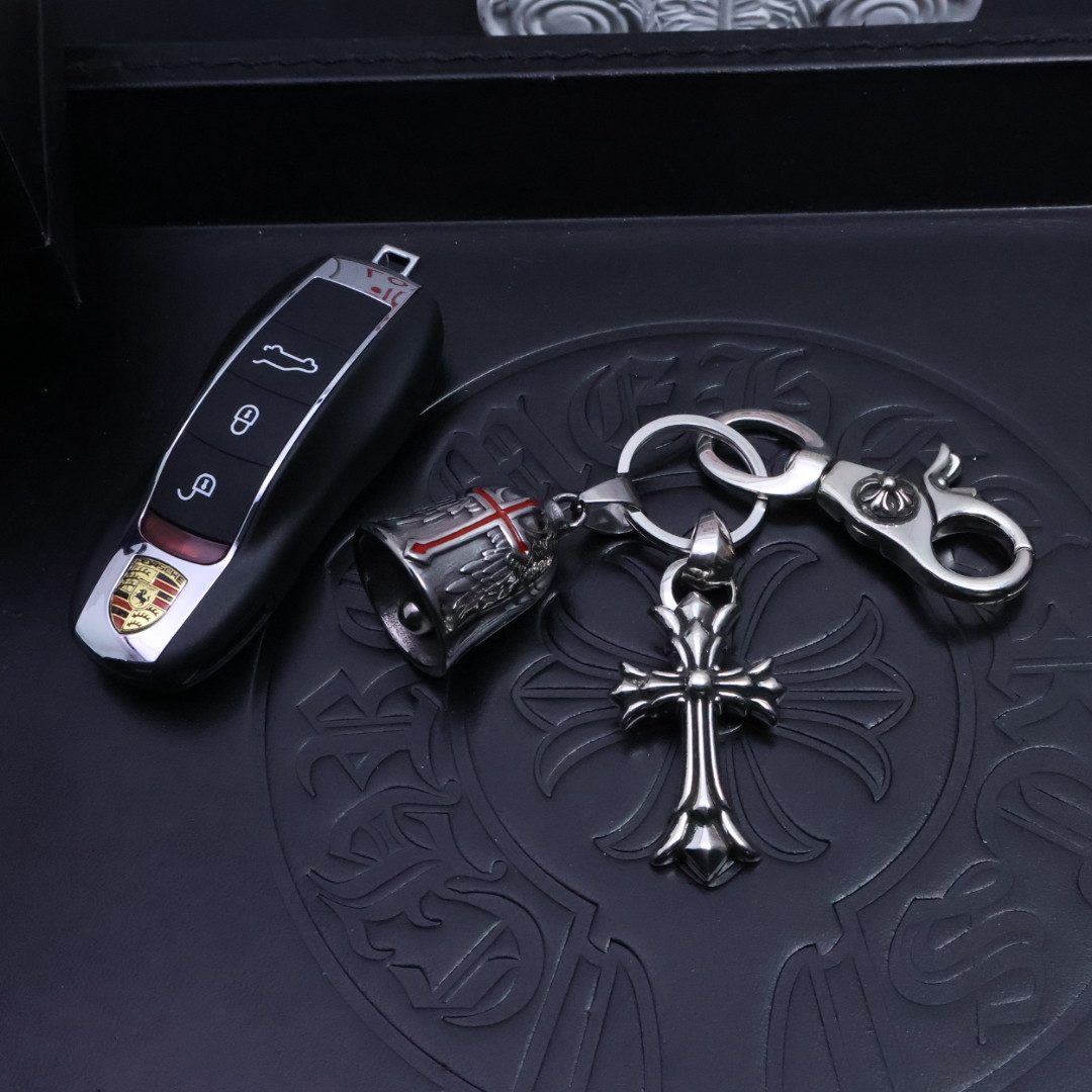 𝐂𝐡𝐫𝐨𝐦𝐞 𝐡𝐞𝐚𝐫𝐭［爆款上架］✝️克罗心钥匙扣挂件🚗挂件🔑裤👖包💼挂件 做工、质感一流.小细节提升