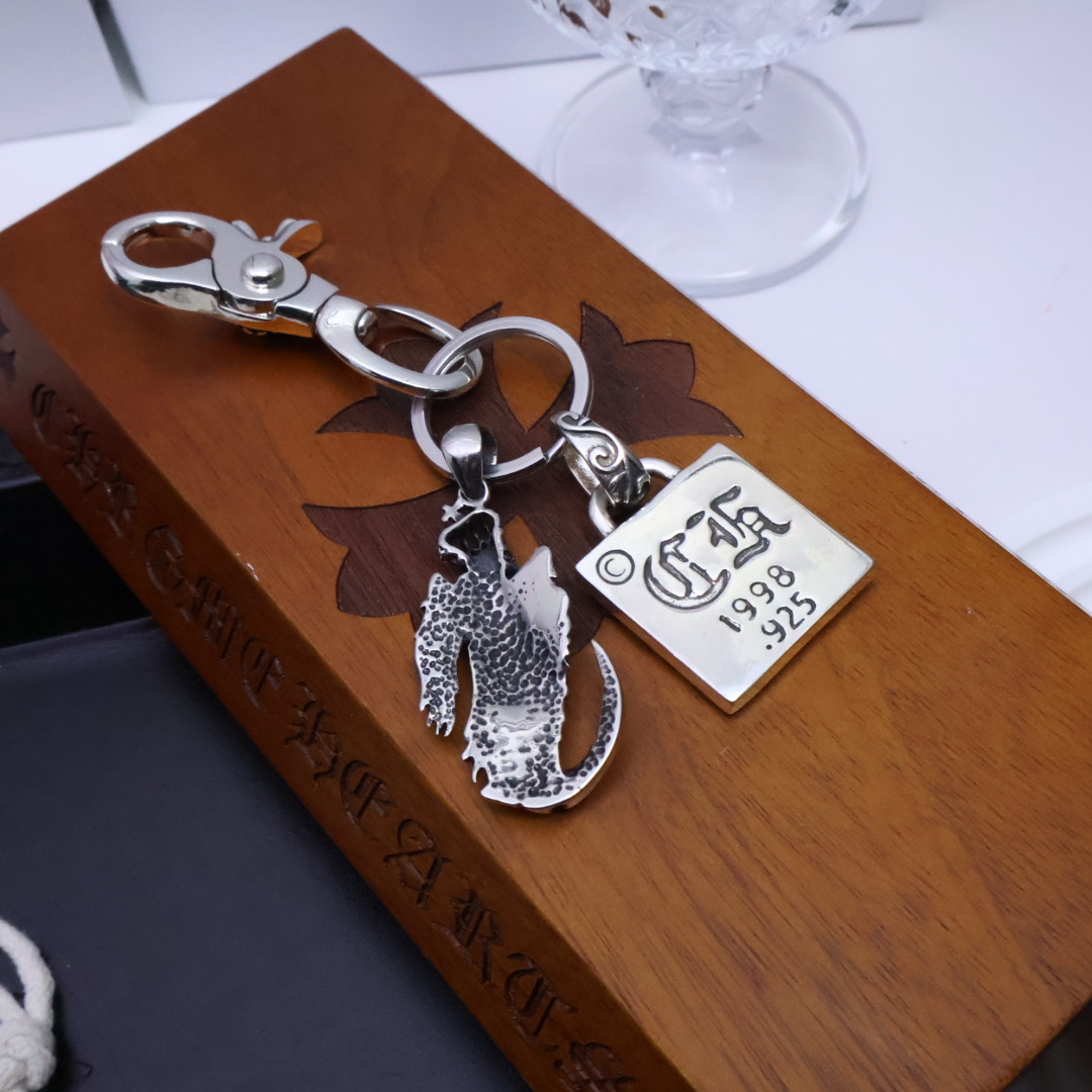Chrome Hearts 𝐡𝐞𝐚𝐫𝐭克罗心钥匙扣挂件 裤 包 挂件 做工、质感一流