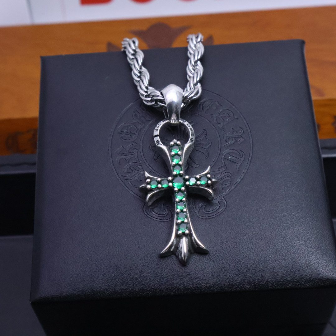 ［2025🎁潮流推荐］𝐂𝐡𝐫𝐨𝐦𝐞 𝐡𝐞𝐚𝐫𝐭𝐬 克罗心✝️项链，麻花链🤩帅爆了克罗心项链 ⚜️造型不同