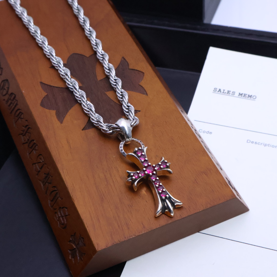 ［2025🎁潮流推荐］𝐂𝐡𝐫𝐨𝐦𝐞 𝐡𝐞𝐚𝐫𝐭𝐬 克罗心✝️项链，麻花链🤩帅爆了克罗心项链 ⚜️造型不同