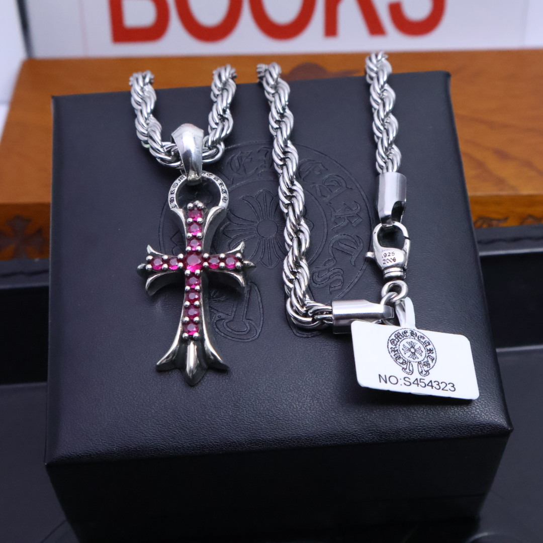 ［2025🎁潮流推荐］𝐂𝐡𝐫𝐨𝐦𝐞 𝐡𝐞𝐚𝐫𝐭𝐬 克罗心✝️项链，麻花链🤩帅爆了克罗心项链 ⚜️造型不同