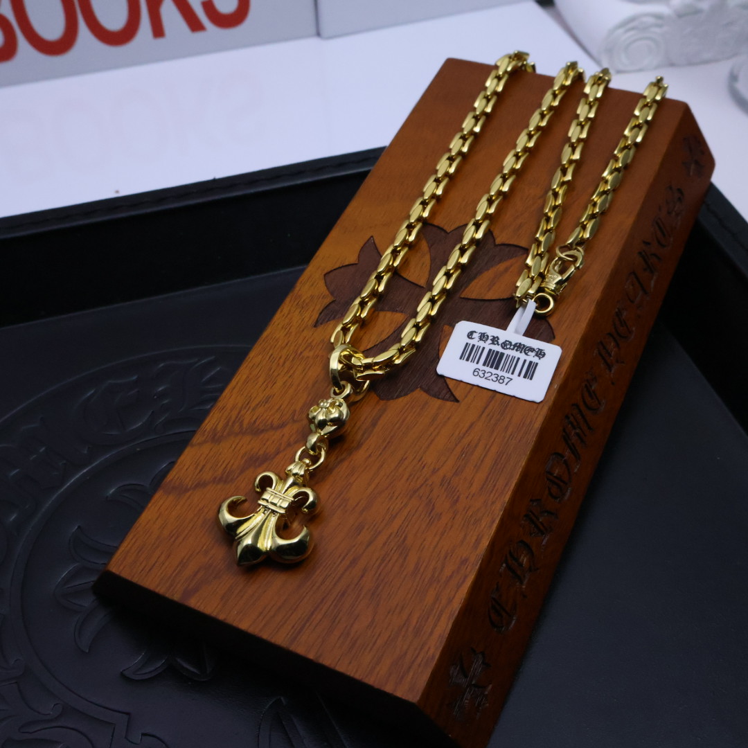 𝐂𝐡𝐫𝐨𝐦𝐞 𝐡𝐞𝐚𝐫𝐭𝐬 克罗心手工制作工艺✝️黄金色经典卖爆的项链，🤩帅爆了克罗心项链 ⚜️造型不同