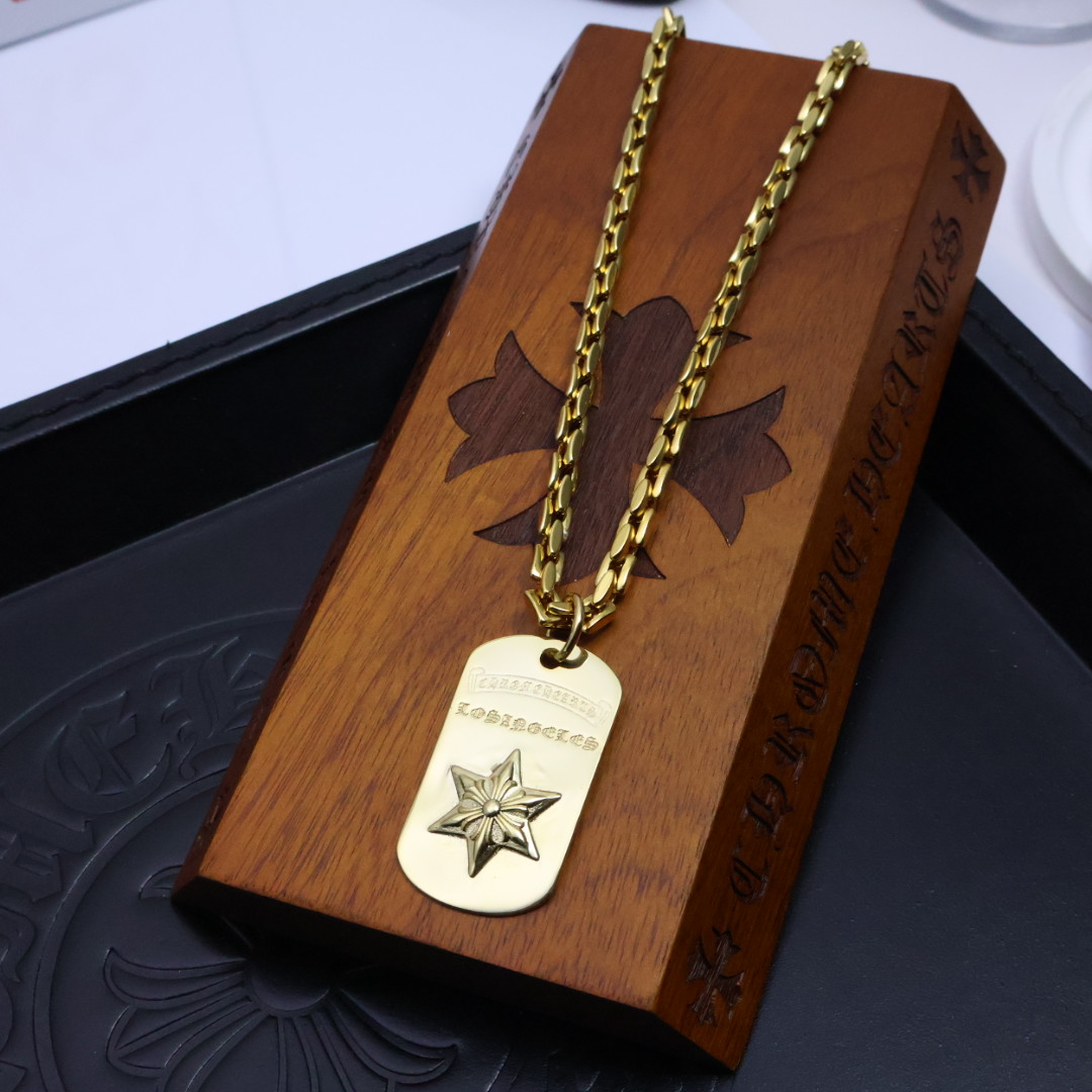 ［2025礼物推荐🎁］𝐂𝐡𝐫𝐨𝐦𝐞 𝐡𝐞𝐚𝐫𝐭𝐬 克罗心手工制作工艺✝️黄金色经典卖爆的项链，🤩帅爆了克