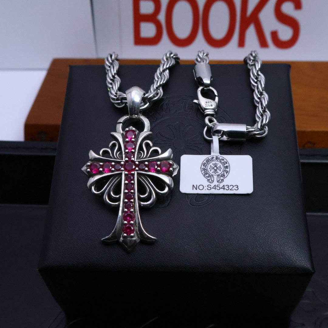 ［2025🎁潮流推荐］𝐂𝐡𝐫𝐨𝐦𝐞 𝐡𝐞𝐚𝐫𝐭𝐬 克罗心✝️项链，麻花链🤩帅爆了克罗心项链 ⚜️造型不同