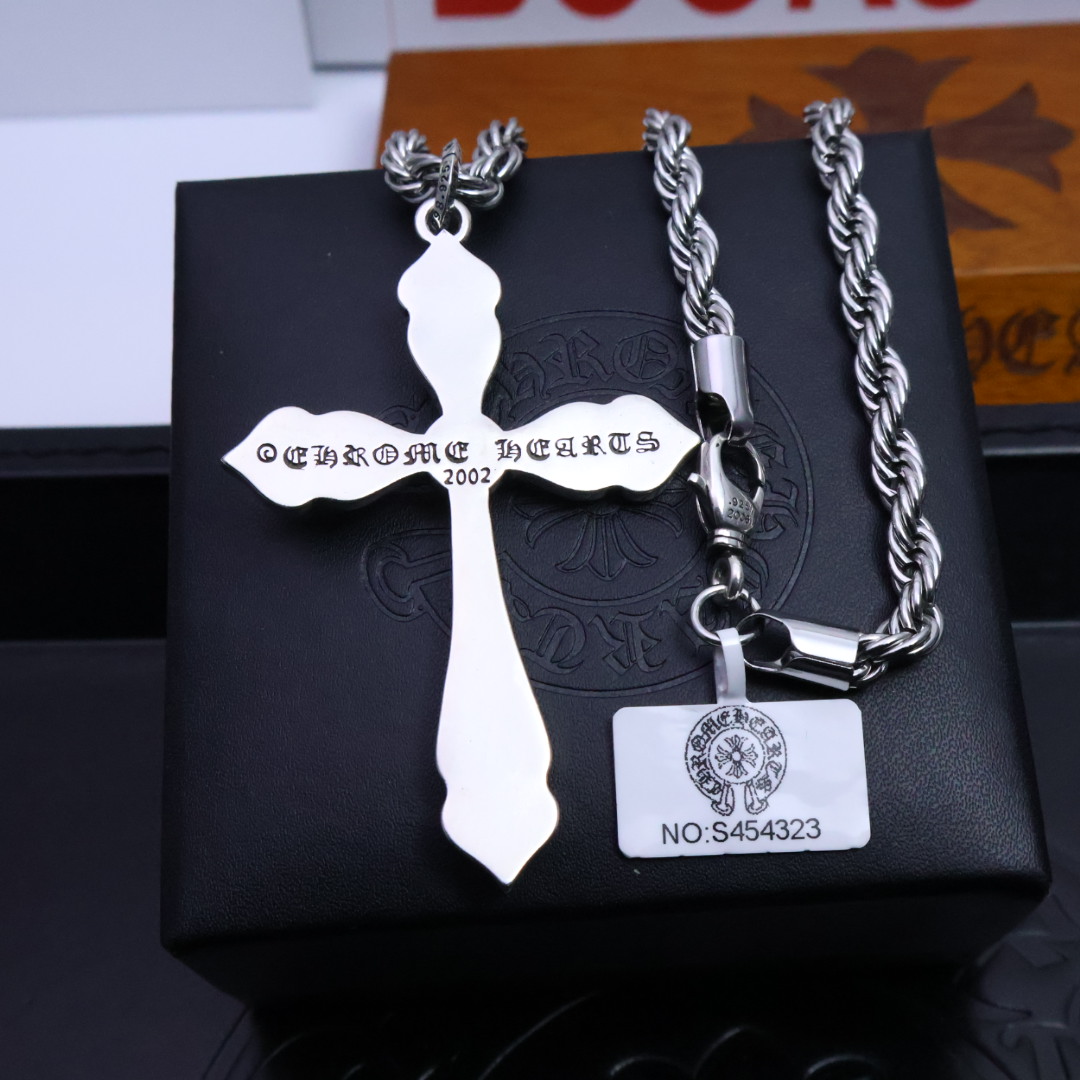 ［2025🎁送礼推荐］𝐂𝐡𝐫𝐨𝐦𝐞 𝐡𝐞𝐚𝐫𝐭𝐬 克罗心✝️项链，麻花链🤩帅爆了克罗心项链 ⚜️造型不同