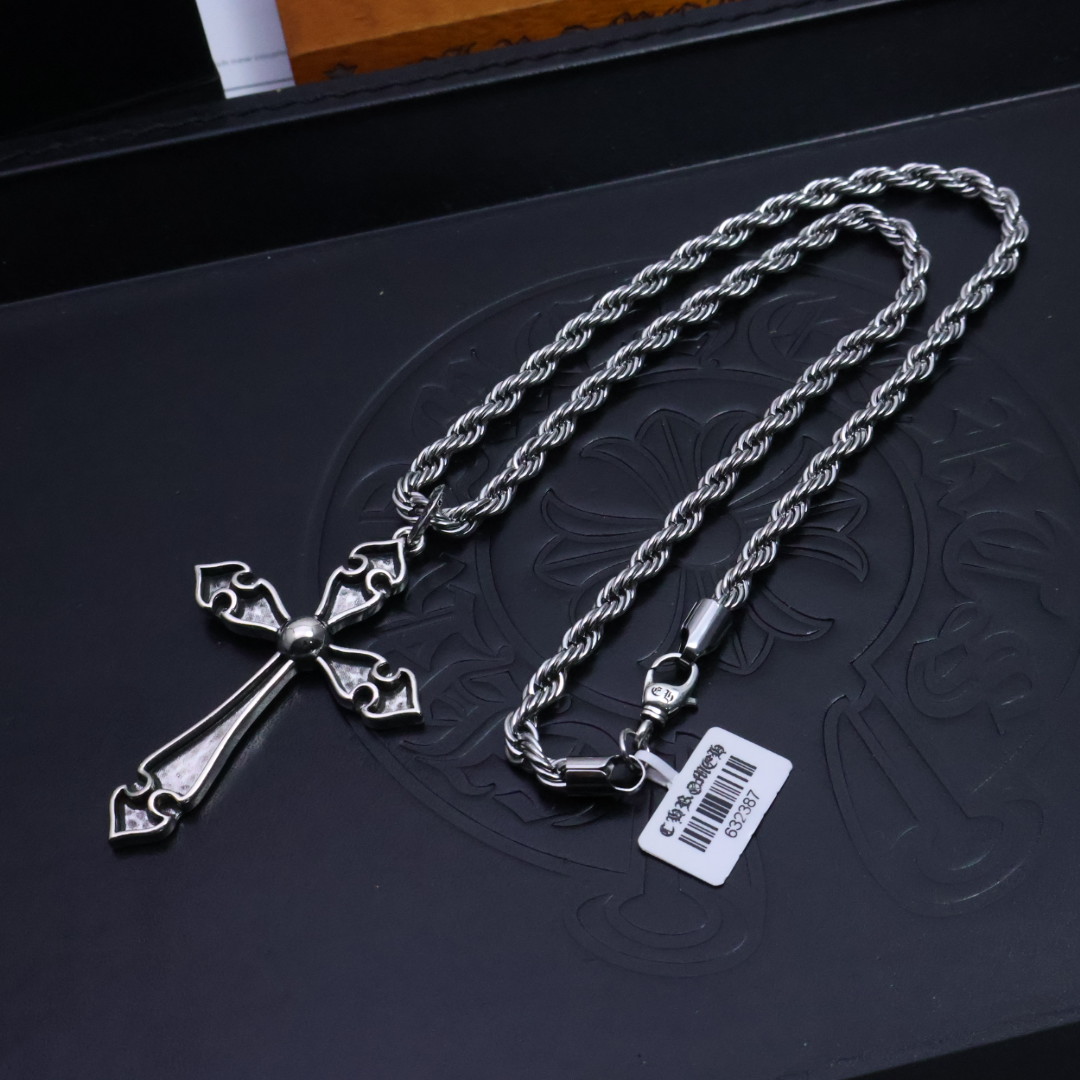 ［2025🎁送礼推荐］𝐂𝐡𝐫𝐨𝐦𝐞 𝐡𝐞𝐚𝐫𝐭𝐬 克罗心✝️项链，麻花链🤩帅爆了克罗心项链 ⚜️造型不同