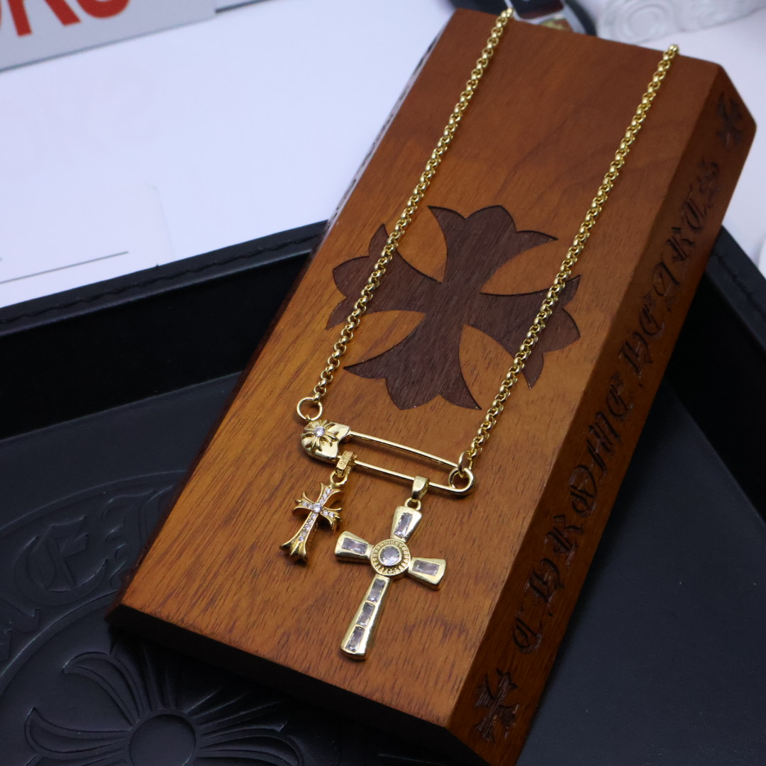 ［2025新品上架］𝐂𝐡𝐫𝐨𝐦𝐞 𝐡𝐞𝐚𝐫𝐭𝐬 克罗心✝️黄金爆款胸针链项链，帅爆了最新款克罗心项链 ⚜