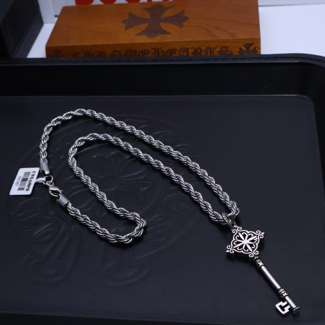 ［时尚百搭衣服］𝐂𝐡𝐫𝐨𝐦𝐞 𝐡𝐞𝐚𝐫𝐭𝐬 克罗心✝️项链，麻花链🤩帅爆了克罗心项链 ⚜️造型不同的花纹