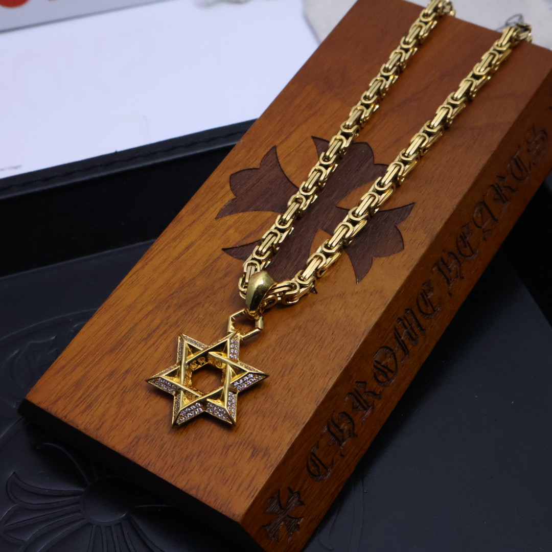 ［2025礼物推荐🎁］𝐂𝐡𝐫𝐨𝐦𝐞 𝐡𝐞𝐚𝐫𝐭𝐬 克罗心手工制作工艺✝️黄金色经典卖爆的项链，🤩帅爆了克