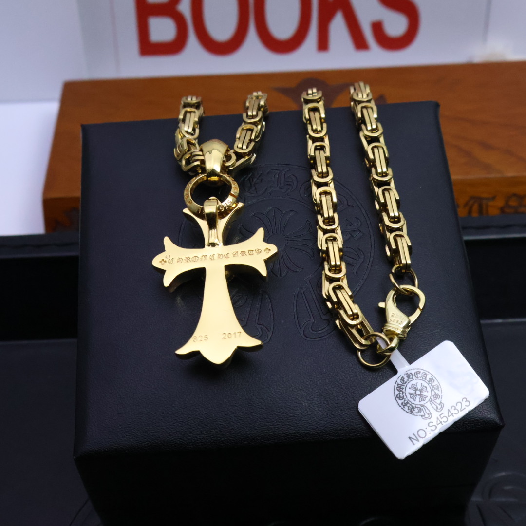 ［2025礼物推荐🎁］𝐂𝐡𝐫𝐨𝐦𝐞 𝐡𝐞𝐚𝐫𝐭𝐬 克罗心手工制作工艺✝️黄金色经典卖爆的项链，🤩帅爆了克