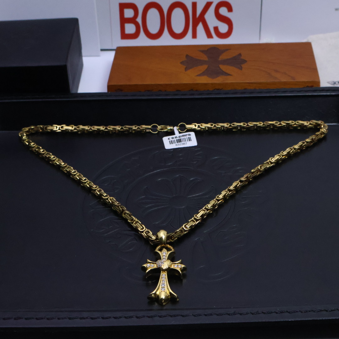 ［2025礼物推荐🎁］𝐂𝐡𝐫𝐨𝐦𝐞 𝐡𝐞𝐚𝐫𝐭𝐬 克罗心手工制作工艺✝️黄金色经典卖爆的项链，🤩帅爆了克