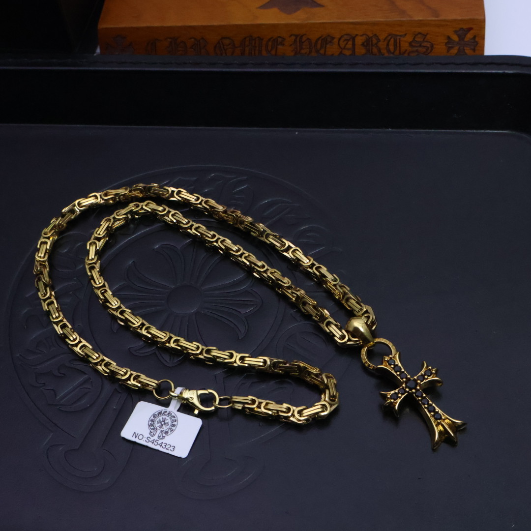 ［2025礼物推荐🎁］𝐂𝐡𝐫𝐨𝐦𝐞 𝐡𝐞𝐚𝐫𝐭𝐬 克罗心手工制作工艺✝️黄金色经典卖爆的项链，🤩帅爆了克