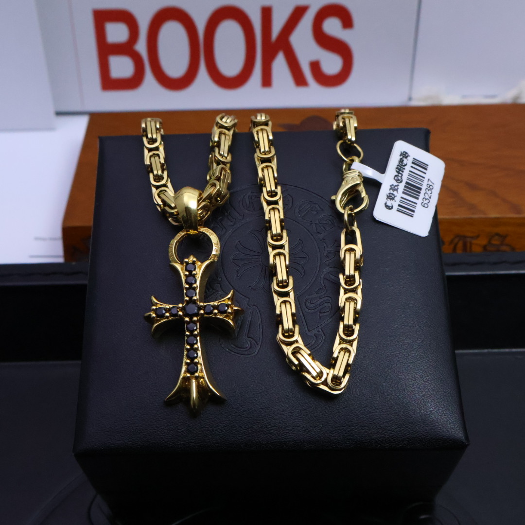 ［2025礼物推荐🎁］𝐂𝐡𝐫𝐨𝐦𝐞 𝐡𝐞𝐚𝐫𝐭𝐬 克罗心手工制作工艺✝️黄金色经典卖爆的项链，🤩帅爆了克