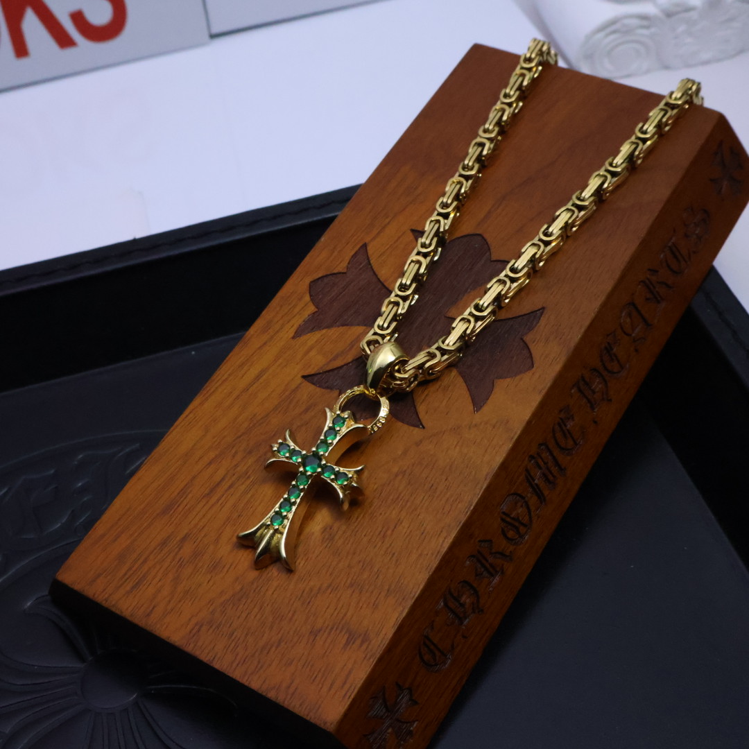 ［2025礼物推荐🎁］𝐂𝐡𝐫𝐨𝐦𝐞 𝐡𝐞𝐚𝐫𝐭𝐬 克罗心手工制作工艺✝️黄金色经典卖爆的项链，🤩帅爆了克