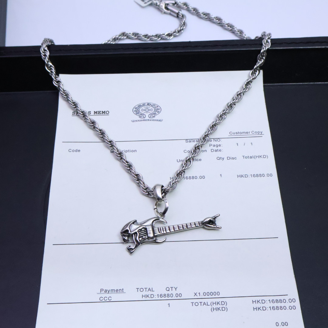 ［爆款推荐］𝐂𝐡𝐫𝐨𝐦𝐞 𝐡𝐞𝐚𝐫𝐭𝐬 克罗心✝️项链，麻花链🤩帅爆了克罗心项链 ⚜️造型不同的花纹设计