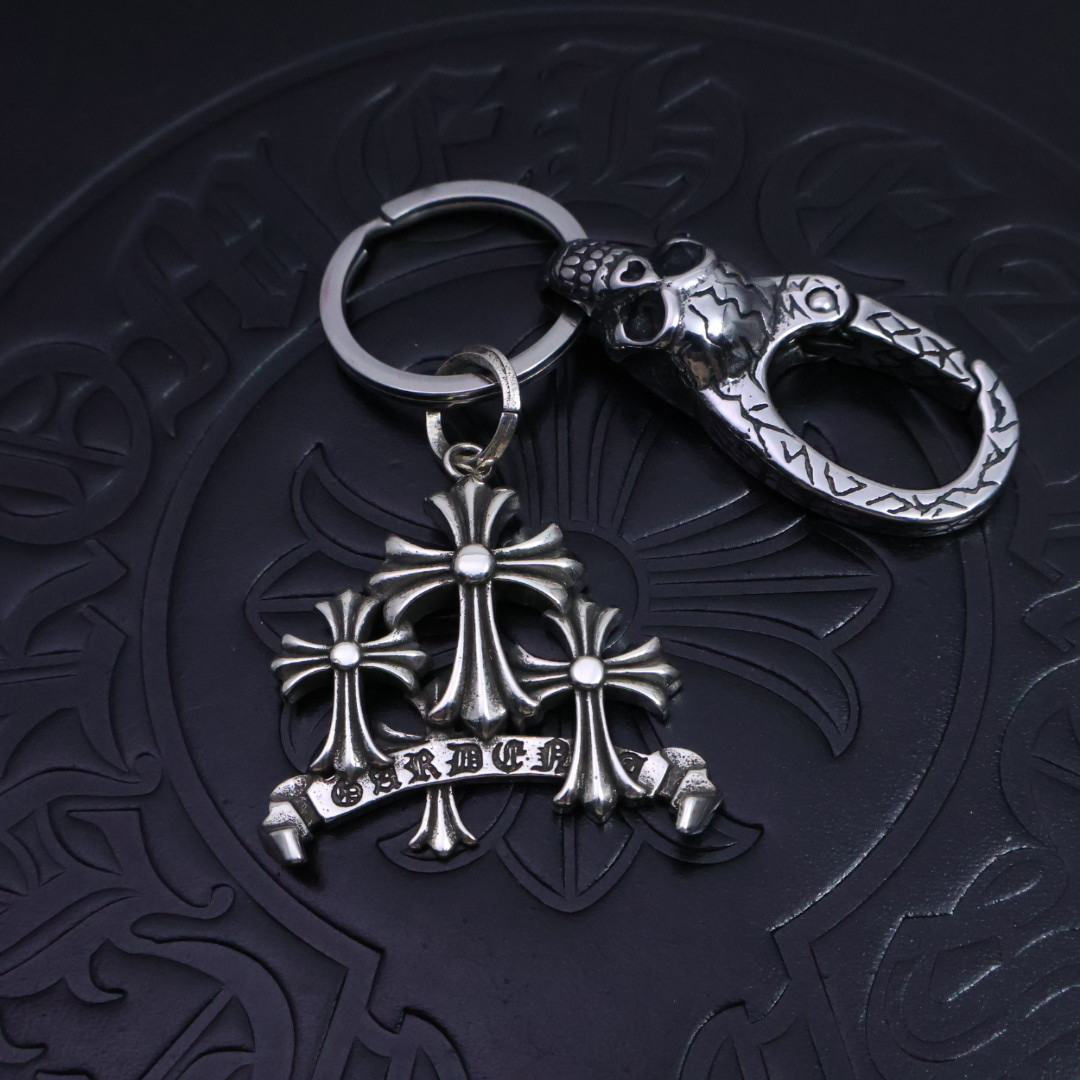 𝐂𝐡𝐫𝐨𝐦𝐞 𝐡𝐞𝐚𝐫𝐭［2025🎁新品上架］克罗心钥匙扣挂件🔑裤👖包💼挂件 做工、质感一流.小细节提升
