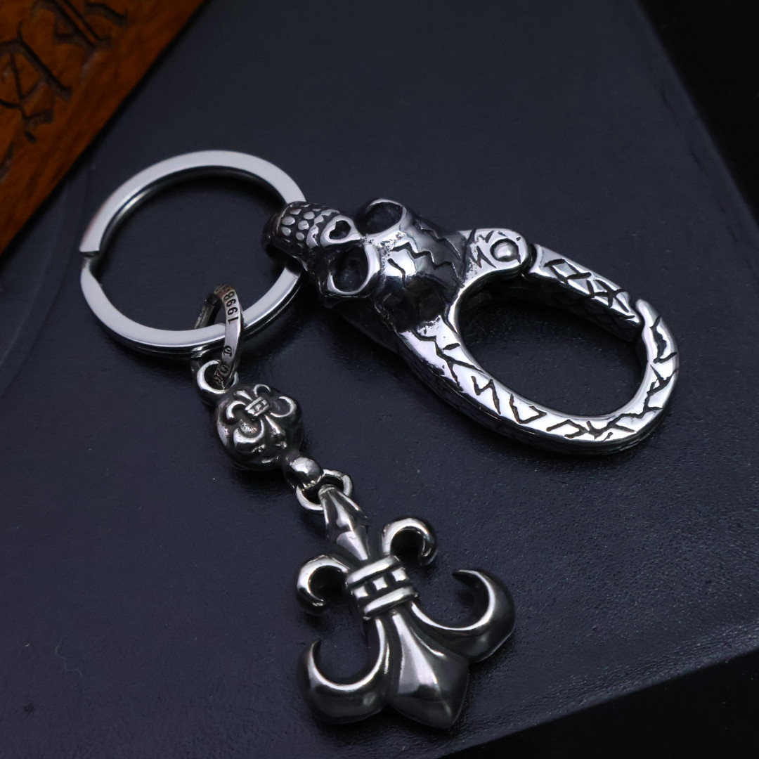 𝐂𝐡𝐫𝐨𝐦𝐞 𝐡𝐞𝐚𝐫𝐭［2025🎁新品上架］克罗心钥匙扣挂件🔑裤👖包💼挂件 做工、质感一流.小细节提升