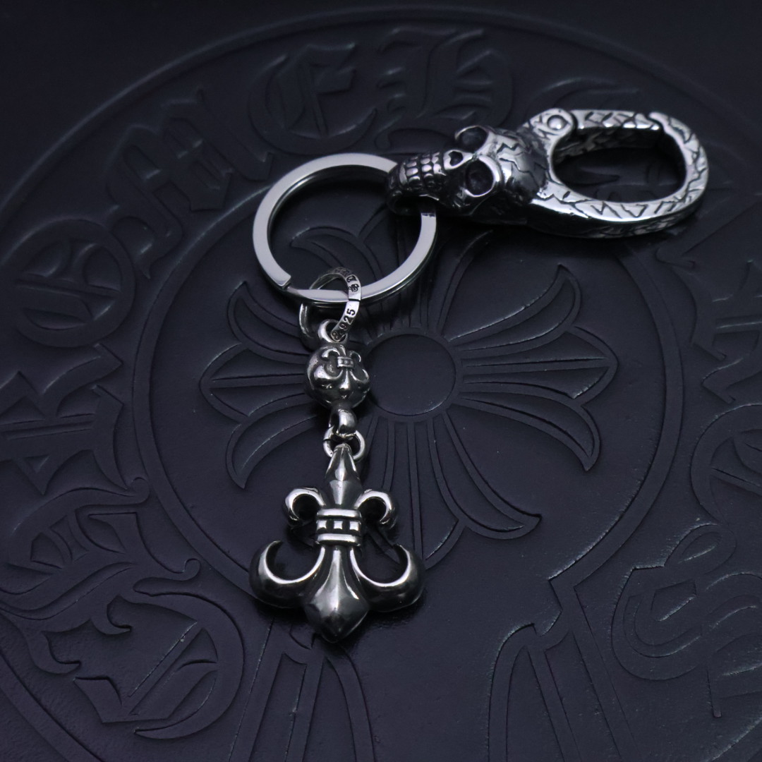 𝐂𝐡𝐫𝐨𝐦𝐞 𝐡𝐞𝐚𝐫𝐭［2025🎁新品上架］克罗心钥匙扣挂件🔑裤👖包💼挂件 做工、质感一流.小细节提升