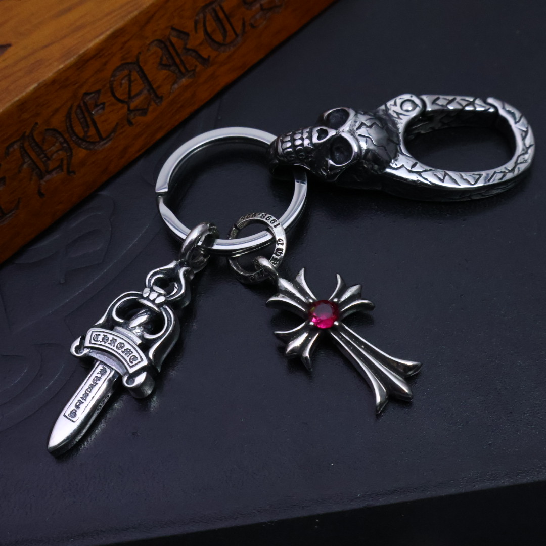 𝐂𝐡𝐫𝐨𝐦𝐞 𝐡𝐞𝐚𝐫𝐭［2025🎁新品上架］克罗心钥匙扣挂件🔑裤👖包💼挂件 做工、质感一流.小细节提升