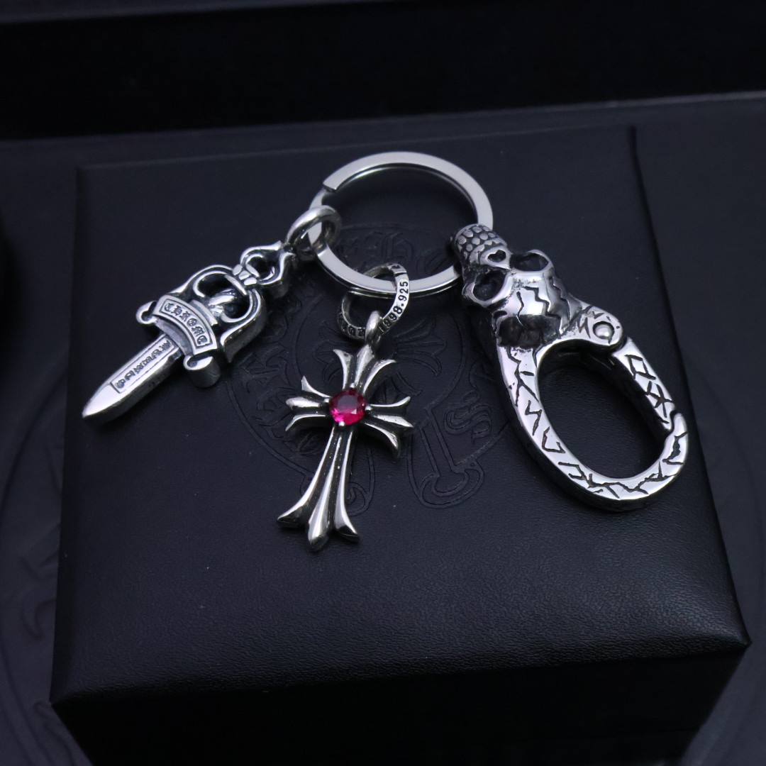 𝐂𝐡𝐫𝐨𝐦𝐞 𝐡𝐞𝐚𝐫𝐭［2025🎁新品上架］克罗心钥匙扣挂件🔑裤👖包💼挂件 做工、质感一流.小细节提升