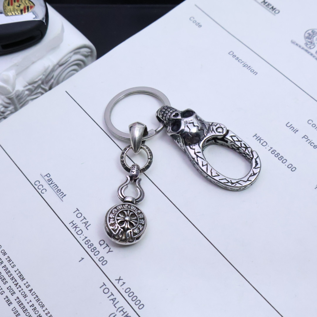 𝐂𝐡𝐫𝐨𝐦𝐞 𝐡𝐞𝐚𝐫𝐭［新品上架］克罗心钥匙扣挂件🔑裤👖包💼挂件 做工、质感一流.小细节提升本身整体品