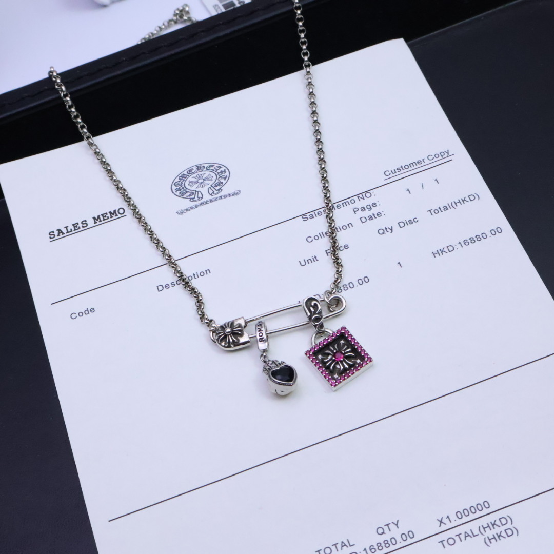 ［❤️情人节礼物推荐］𝐂𝐡𝐫𝐨𝐦𝐞 𝐡𝐞𝐚𝐫𝐭克罗心永恒爱心项链❤️告白要趁早💕礼物要买好🎁
表达爱	不