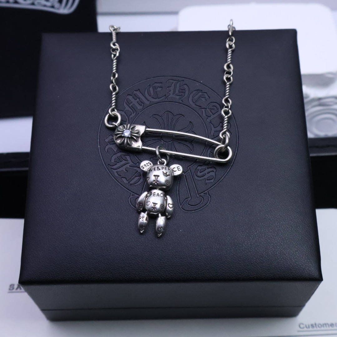 𝐂𝐡𝐫𝐨𝐦𝐞 𝐡𝐞𝐚𝐫𝐭［❤️潮流时尚百搭］克罗心项链❤️无论是约会、晚宴，还是日常佩戴，它都能让你散发