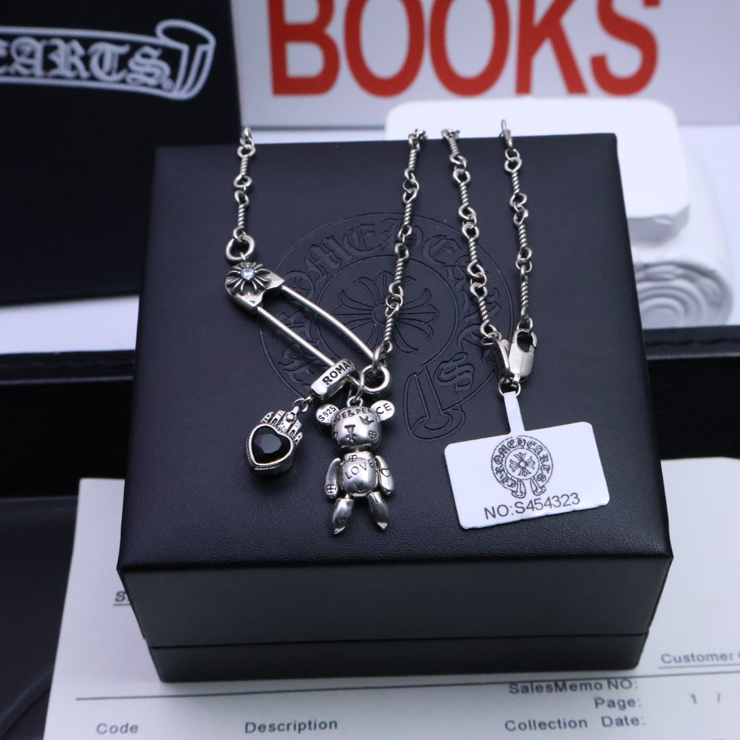 ［❤️情人节礼物推荐］𝐂𝐡𝐫𝐨𝐦𝐞 𝐡𝐞𝐚𝐫𝐭克罗心胸针爆款项链❤️无论是约会、晚宴，还是日常佩戴，它都
