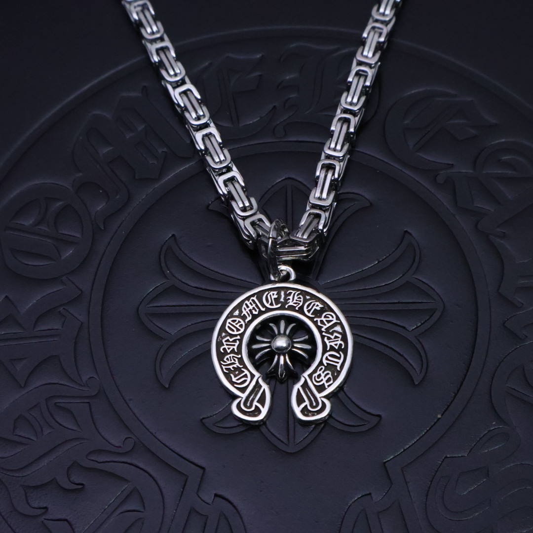 NO:112363,[New product is on the shelves] Croxin necklace, different pattern design styles, presenting unique cross, Scout flowers are the logo of Croxin, so they last longer. Genuine version Chrome Hearts Croxin is the ordinary light version of the market, the quality is benchmarked against the retro and old gray oxygen level. Seiko version!  ~First fashion, both men and women can wear it. Fashion, rock punk, silver style, retro elements, same style for couples, fine jewelry, chrome hearts, chrome hearts, necklace19860909［新品上架］ 克罗心项链,造型不同的花纹设计风格 呈现出与众不同 十字架 童军花是克罗心的标志 所以更经久不衰 正品打版Chrome Hearts克罗心区别市场普通轻版 对版对标品质 复古做旧灰氧程度.精工版本！ ～潮流时尚必备 男女均可佩戴 潮流时尚,摇滚朋克泰银风格 复古元素 情侣同款,饰品精品,chrome hearts,chrome hearts,necklace,Jewelry