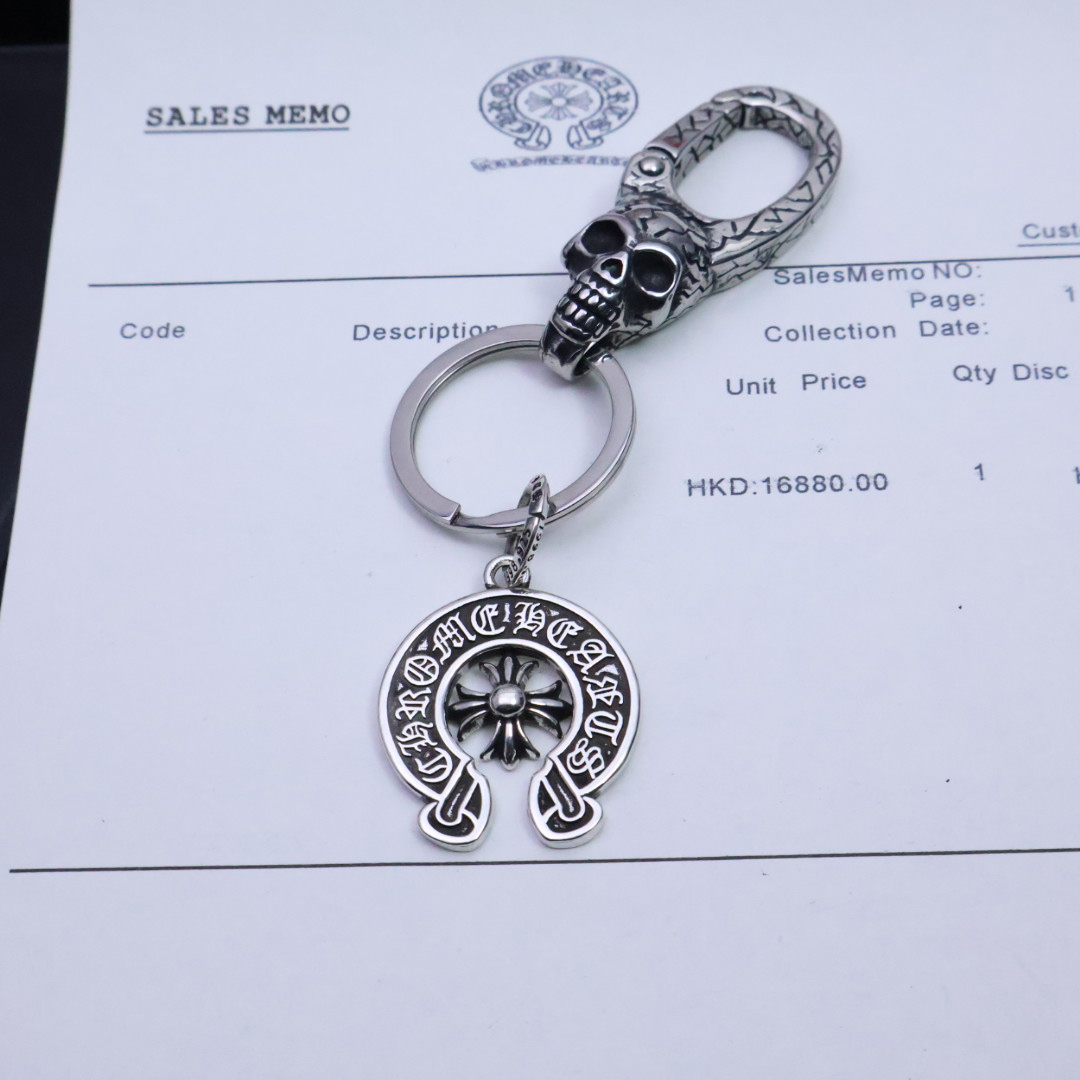 Stylish Chrome Heartcro Key Button with Thongs: Cool and High-End Design - 图片 5