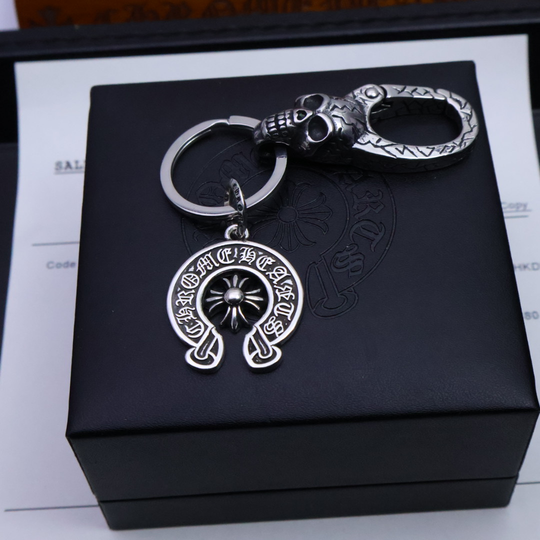 Stylish Chrome Heartcro Key Button with Thongs: Cool and High-End Design - 图片 7