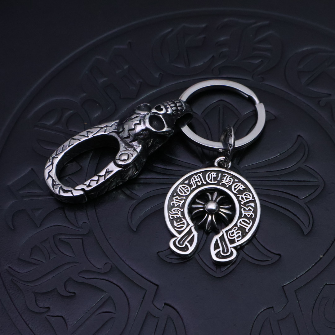 Stylish Chrome Heartcro Key Button with Thongs: Cool and High-End Design - 图片 3
