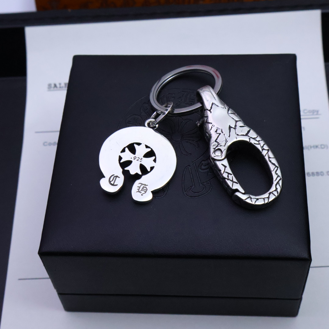 Stylish Chrome Heartcro Key Button with Thongs: Cool and High-End Design - 图片 9