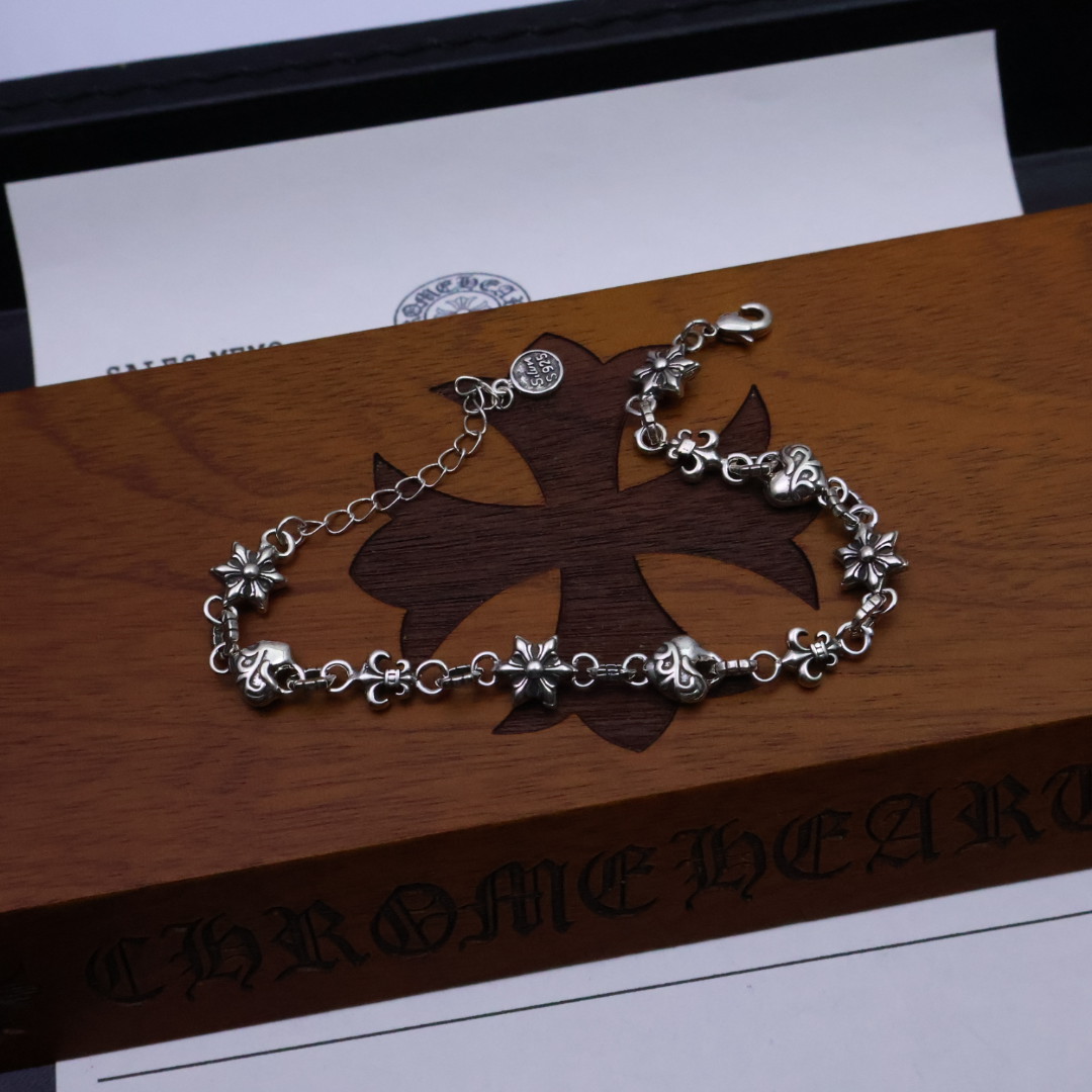 ［银器暴动］🔥𝐂𝐡𝐫𝐨𝐦𝐞 𝐇𝐞𝐚𝐫𝐭𝐬手链✝️炼狱级锁腕核武  
⚔️𝟗𝟗𝟕𝐎𝐳暗核浇铸｜十字架噬魂雕