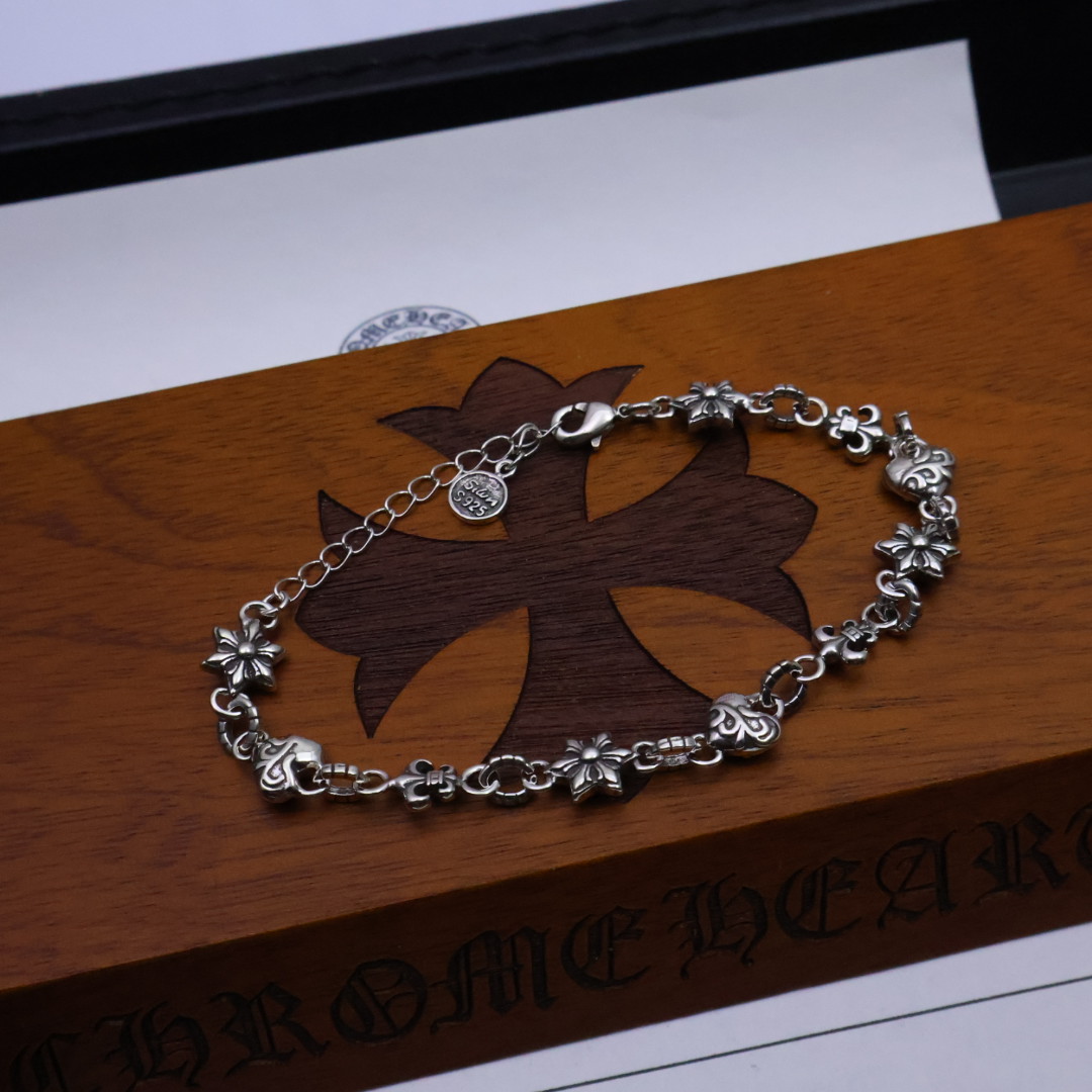 ［银器暴动］🔥𝐂𝐡𝐫𝐨𝐦𝐞 𝐇𝐞𝐚𝐫𝐭𝐬手链✝️炼狱级锁腕核武  
⚔️𝟗𝟗𝟕𝐎𝐳暗核浇铸｜十字架噬魂雕