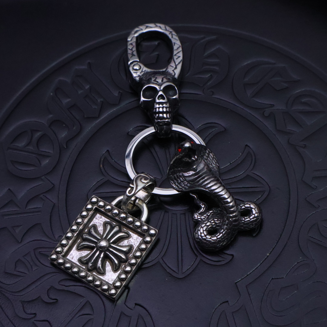 Handmade Chrome Hearts Cron Key Buttons: Unique Aesthetics in 925 Silver. - 图片 1