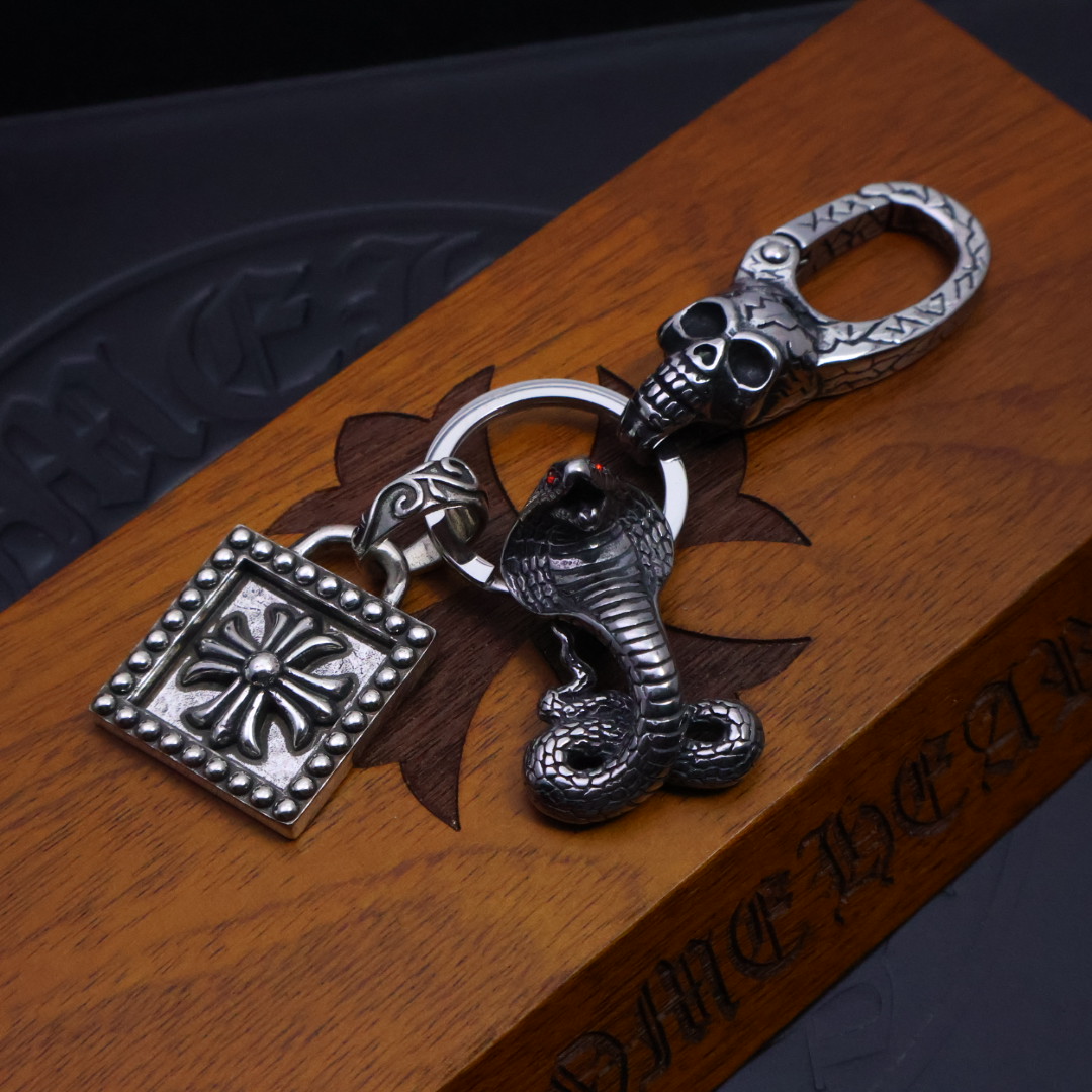 Handmade Chrome Hearts Cron Key Buttons: Unique Aesthetics in 925 Silver. - 图片 4