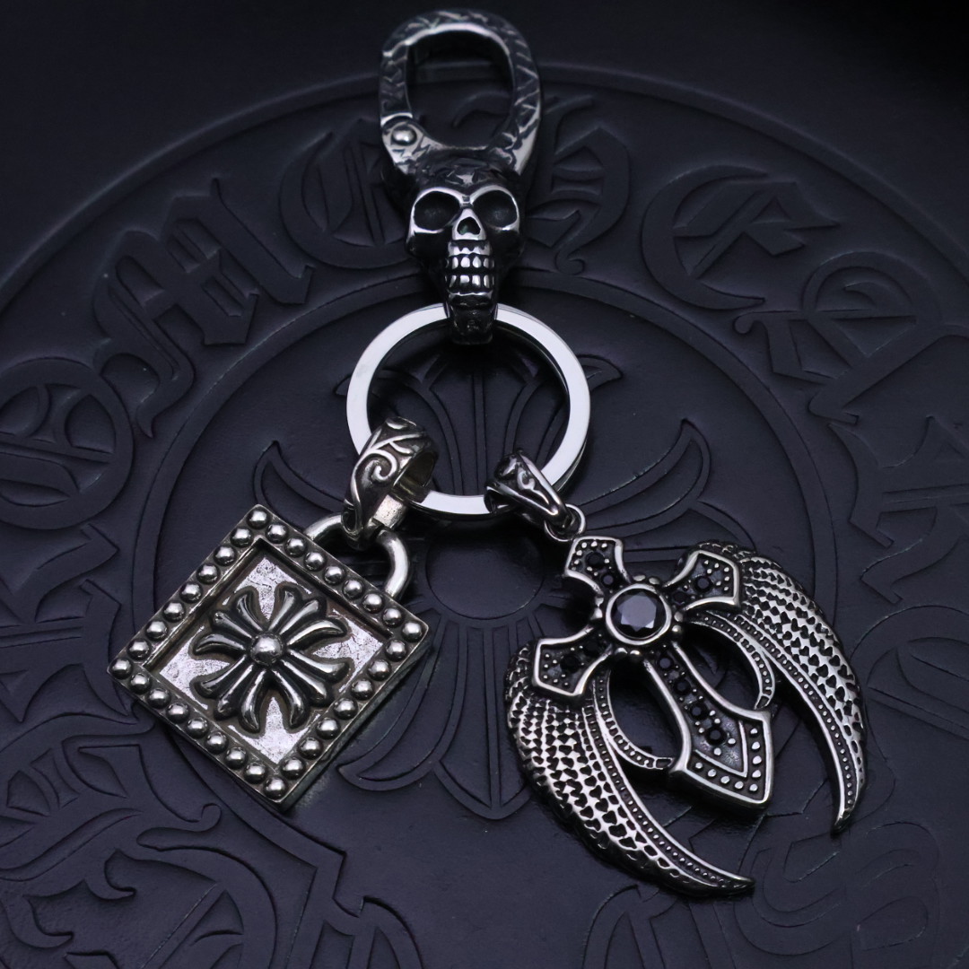 Chrome Hearts Gothic Cross Key Buttons Collection: Unique Handcrafted Jewelry for Rebels - 图片 1