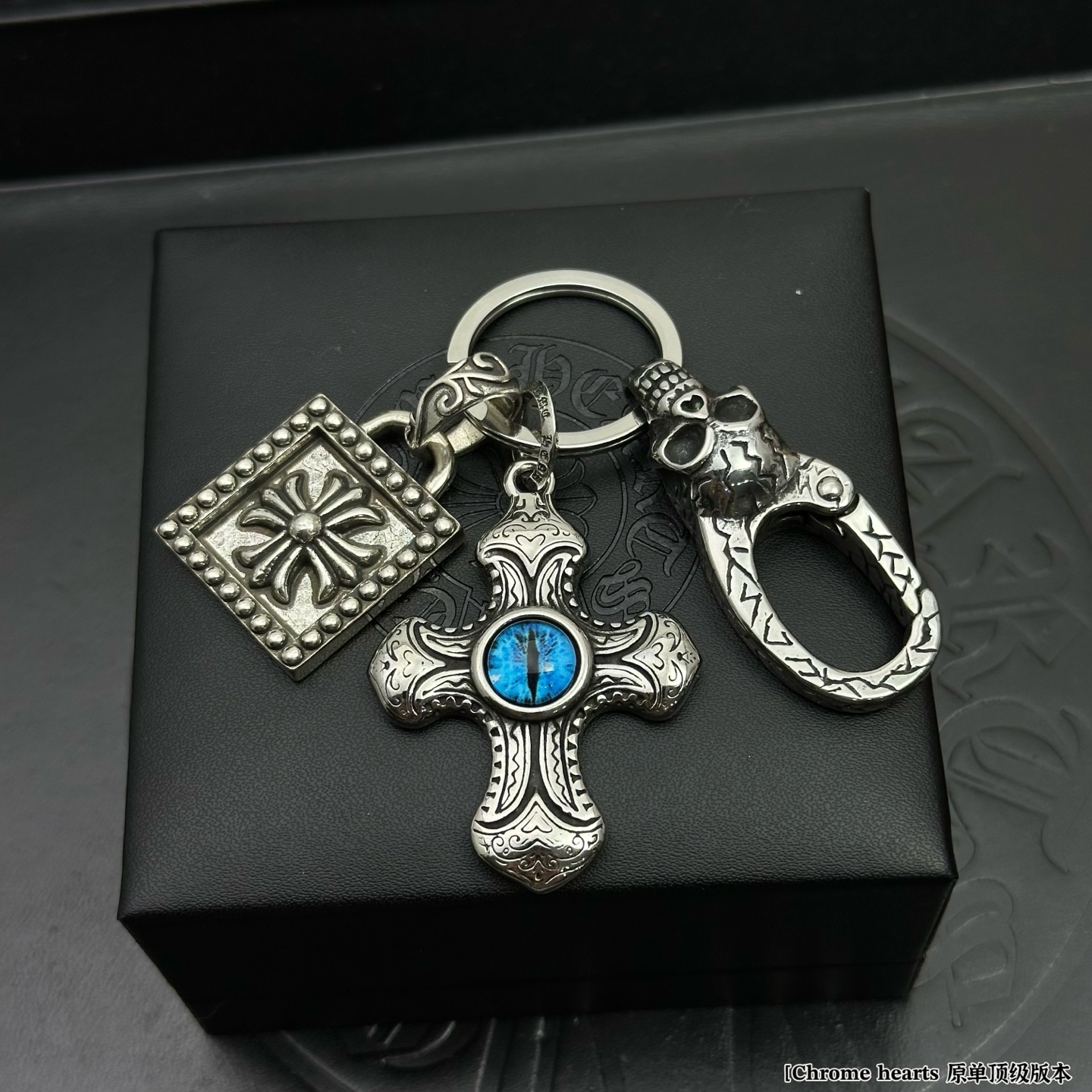 𝐂𝐡𝐫𝐨𝐦𝐞 𝐡𝐞𝐚𝐫𝐭［2025🎁潮流推荐］克罗心钥匙扣挂件🔑裤👖包💼挂件 做工、质感一流.小细节提升