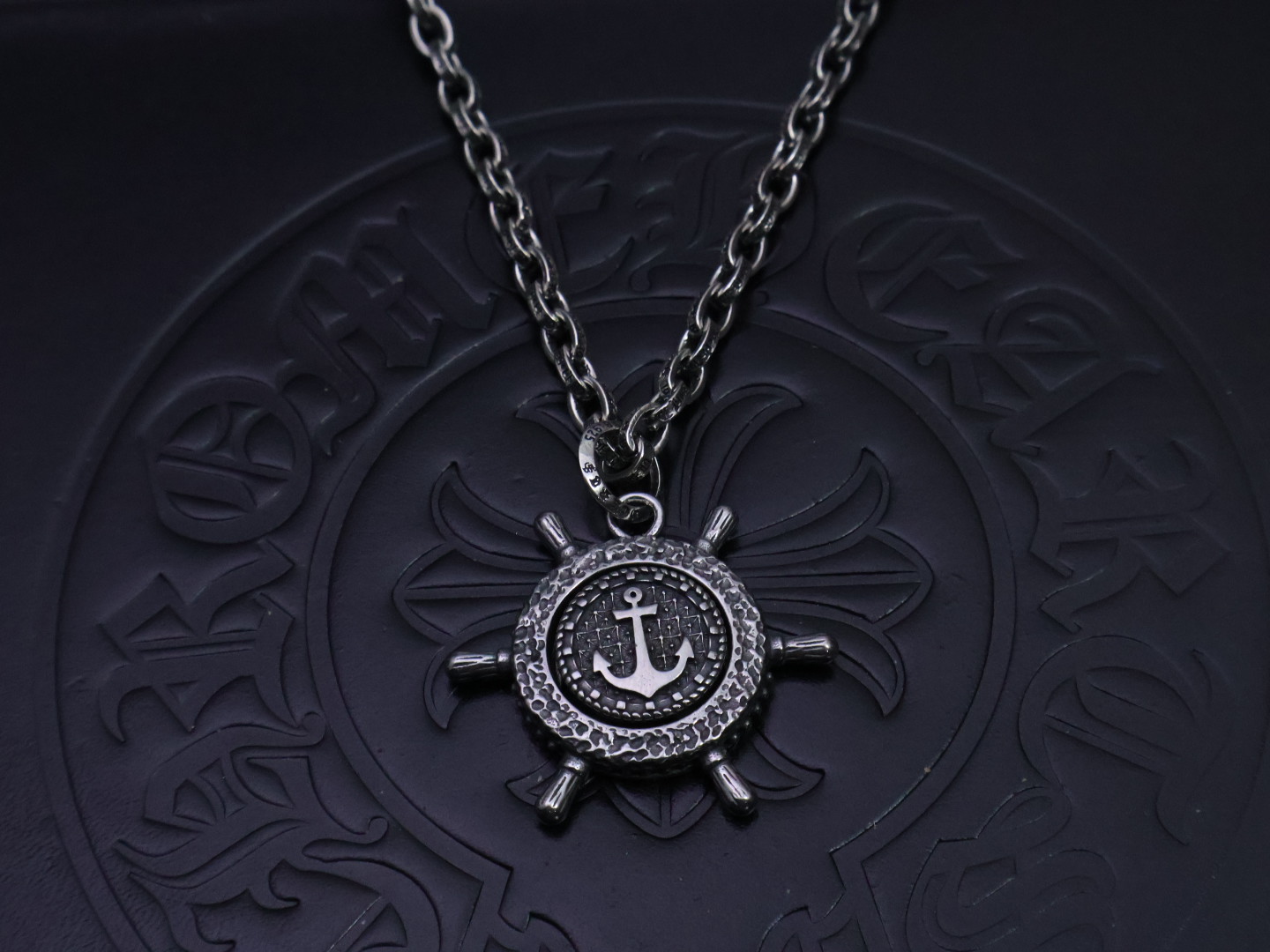 NO:111029,Comment [New Products on Shelves] Croxin Letter Chain Dark [Letter Riot] Original etched letter chain | pure hand-engraved secret words of doomsday Gothic diamond-inlaid cross embellishment | tearing mediocre rebellion Bible Thai silver gilt entangled | Aesthetics of soul shackles shaking between neck Dark couple code | Unlocking taboo order on clavicle ▌1:1 bloodline replica | bloodbathing of inferior currency on the market ▌ No crazy no push | Croxin necklace The ultimate seal of the rebellion contract Limited time 24 hours | Pagan believers' doomsday assembly 