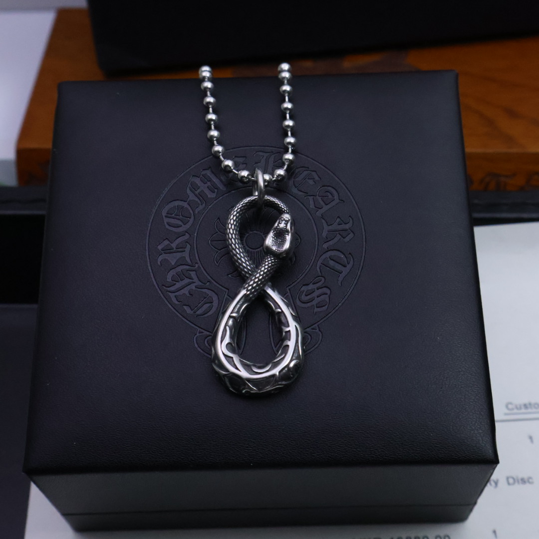 NO:112747,Comment [2025 trend recommendation] Croxin Snake Pendant Buddhist Bead Chain Pearl Chain Gentle hides sharpness, luxurious and wild fun 